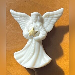 Lenox Porcelain Angel Brooch 2” Ex Confition